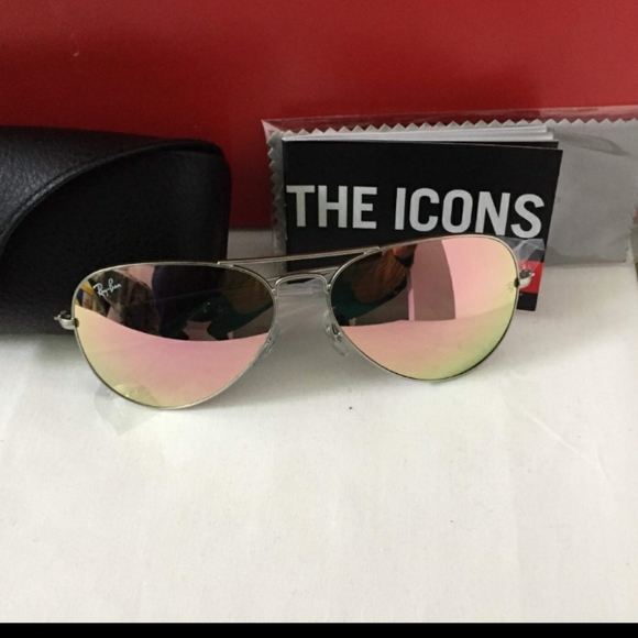 Ray-Ban Aviators - Picture 2 of 9